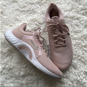 Nike In Season‎ TR 11